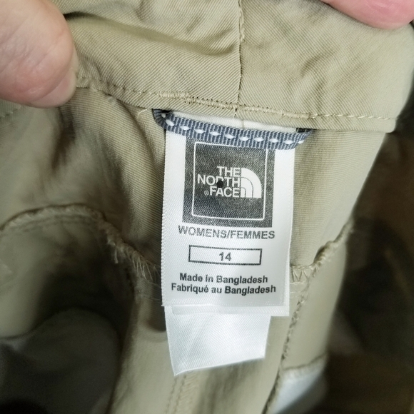 The North Face Convertible Shorts Pants in color‎ Khaki size 14 women's - Picture 14 of 16
